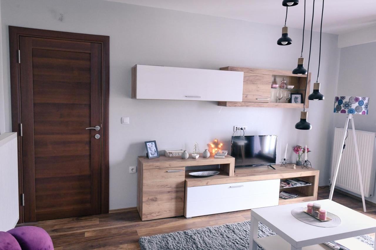 Appartamento Apartman Filip Novi Pazar Esterno foto