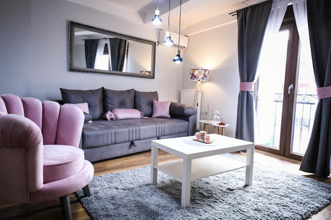 Appartamento Apartman Filip Novi Pazar Esterno foto