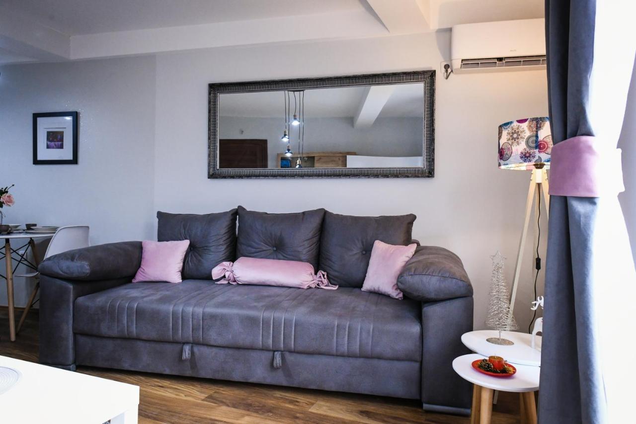 Appartamento Apartman Filip Novi Pazar Esterno foto